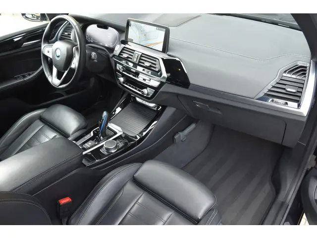 BMW iX3 High Executive 80 kWh 2021 Elektrisch 21