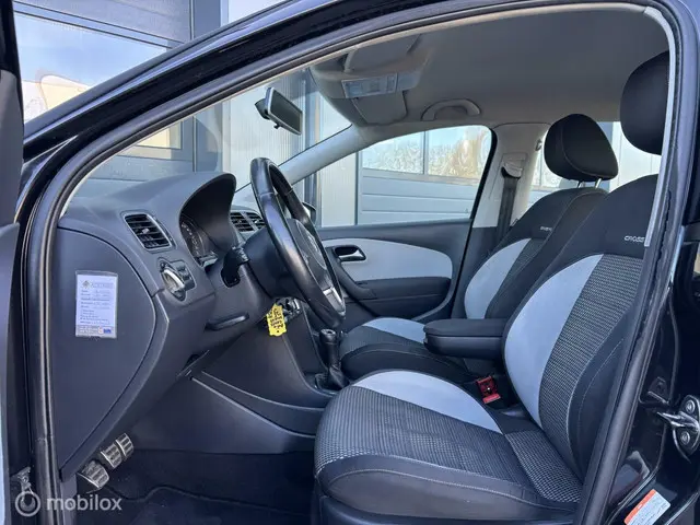Volkswagen Polo 1.2 TSI Cross Uitvoering 2013 Benzine 10