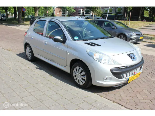 Peugeot 206 3