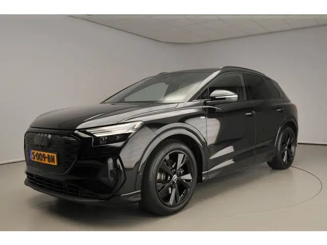 Audi Q4 e-tron 35 S edition 55 kWh 2022 Elektrisch 46