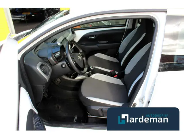 Toyota Aygo 1.0 VVT-i x-play Automaat Camera 2017 Benzine 7