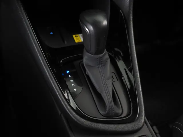 Toyota Yaris 1.5 Hybrid Executive 2022 Hybride Benzine 23