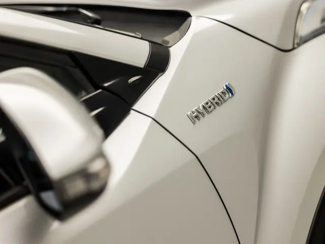 Toyota C-HR 1.8 Hybrid Sport 2018 Hybride Benzine 32