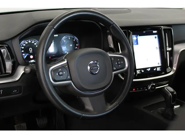 Volvo V60 2.0 D4 Momentum 2019 Diesel 10