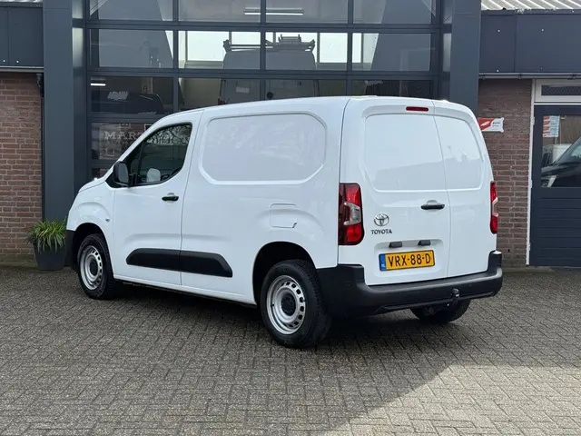 Toyota ProAce CITY 1.5 D-4D Cool|trekhaak 2022 Diesel 2