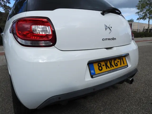 Citroën DS3 1.2 VTi So Chic 2013 Benzine 17