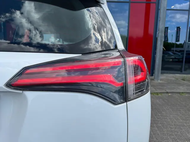 Toyota RAV4 2.5 Hybrid Executive 2019 Hybride Benzine 9