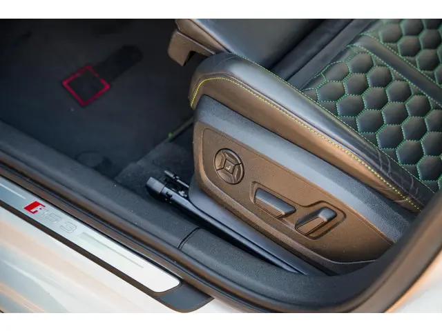 Audi RS3 Limousine 2.5 TFSI RS 3 quattro 2023 Benzine 40