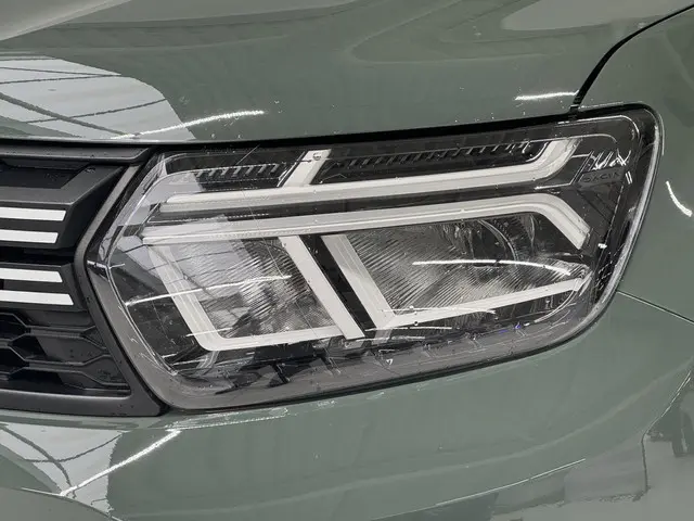 Dacia Duster 1.3 TCe 150 Journey 2023 Benzine 27