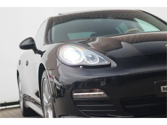 Porsche Panamera 4.8 S 2012 Benzine 47