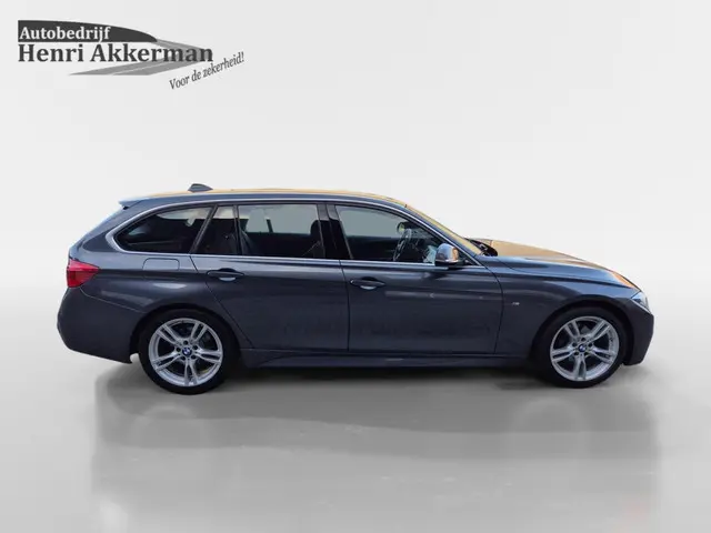 BMW 3 Serie Touring 318i M Sport 2015 Benzine 6