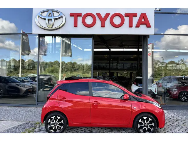 Toyota Aygo 1.0 VVT-i x-joy cabrio 2021 Benzine 31