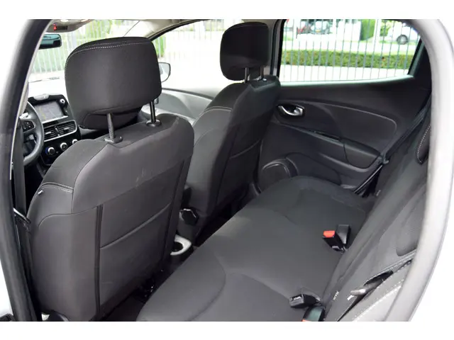 Renault Clio 0.9 TCe Limited 2018 Benzine 19