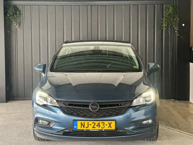 Opel Astra 2