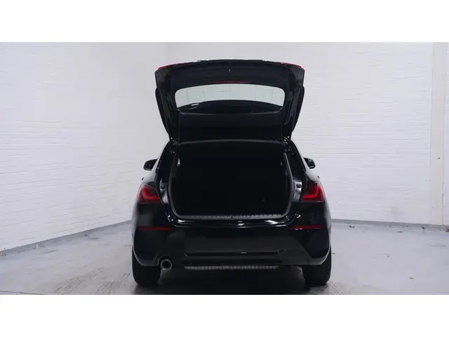 BMW 1 Serie 118i Advantage 2022 Benzine 10