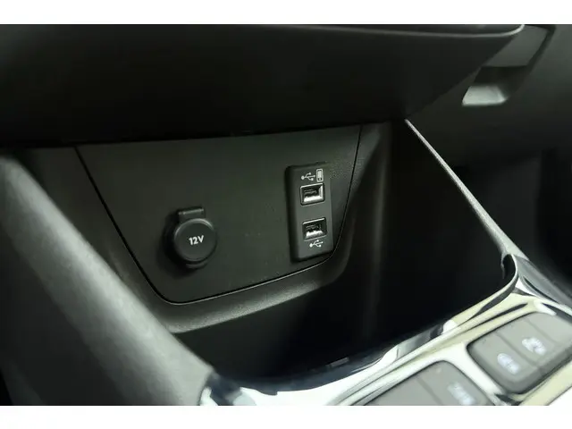 Opel Crossland 1.2 Turbo Level 3 2023 Benzine 25