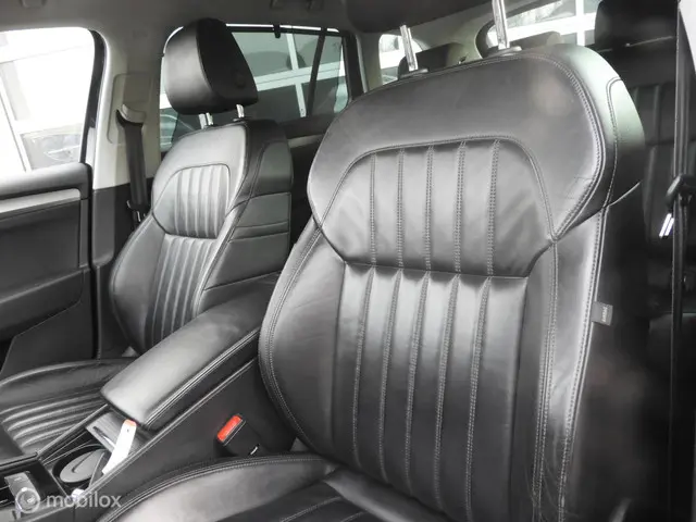 Škoda Superb Combi 1.4 TSI Leder , Camera 2017 Benzine 13