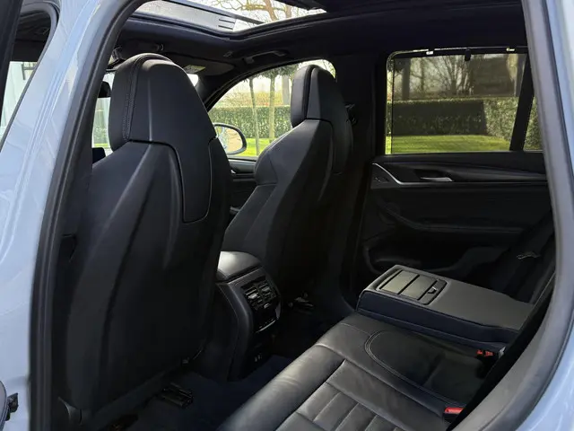 BMW X3 xDrive30e 2023 Hybride Benzine 7