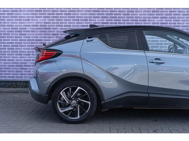Toyota C-HR 2.0 Hybrid Bi-Tone 2020 Hybride Benzine 7