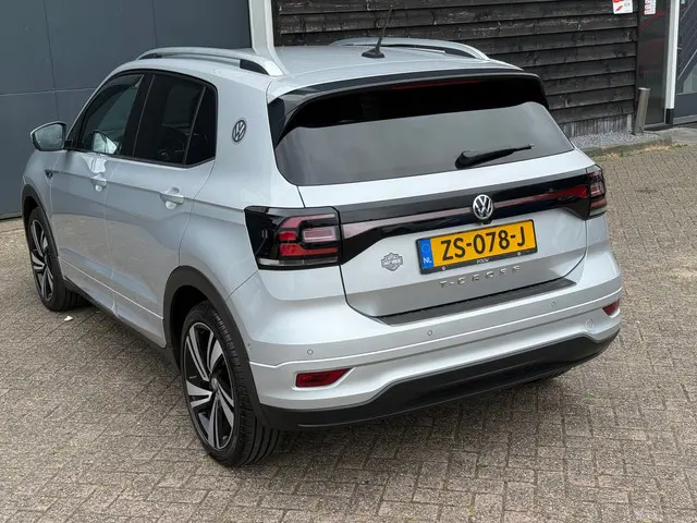 Volkswagen T-Cross 1.0 TSI Style R line 2019 Benzine 8