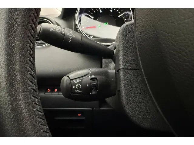 Peugeot 3008 1.2 PureTech Style 2016 Benzine 27