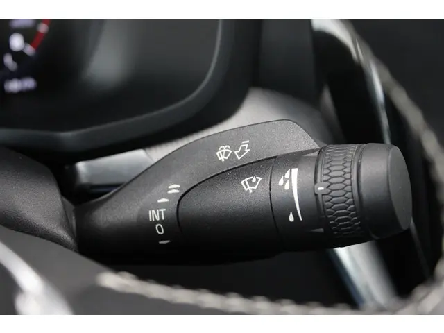 Volvo S60 2.0 B3 R-Design 2021 Benzine 31