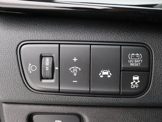 Kia Niro 1.6 GDi Hybrid DynamicLine 2018 Hybride Benzine 30
