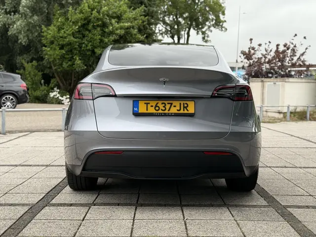 Tesla Model Y Long Range AWD Dual 2023 Elektrisch 5