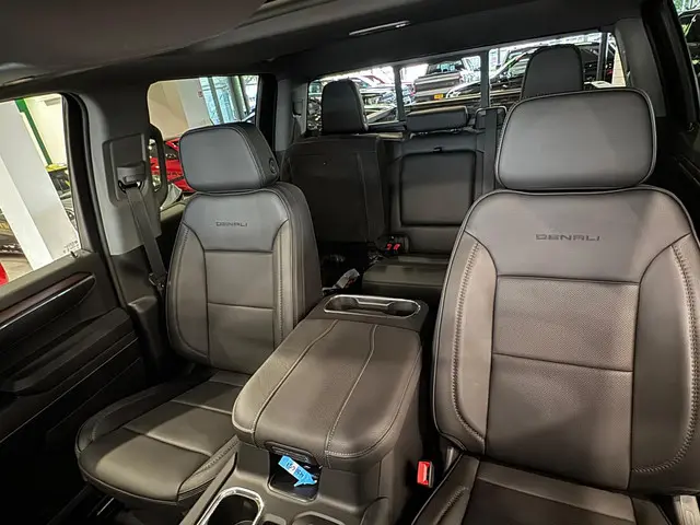 GMC Sierra 6.2 V8 DENALI 2024 Benzine 17