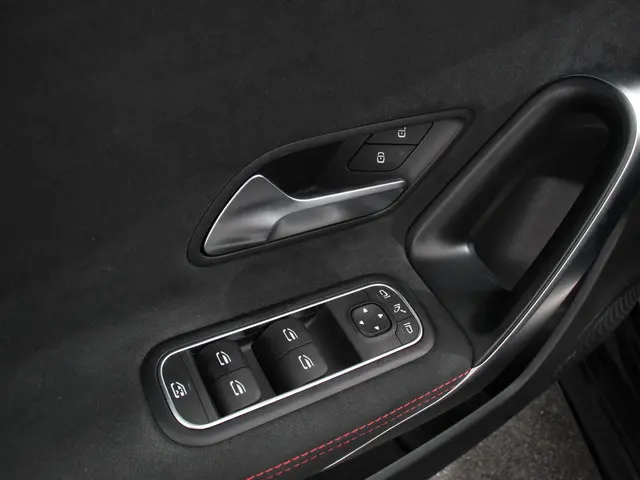 Mercedes-Benz A-Klasse 200 AMG Line 2022 Benzine 11