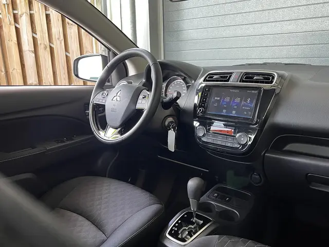 Mitsubishi Space Star 1.2 Dynamic 2023 Benzine 20