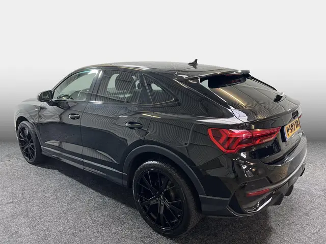 Audi Q3 Sportback 35 TFSI S-Line 2021 Benzine 32