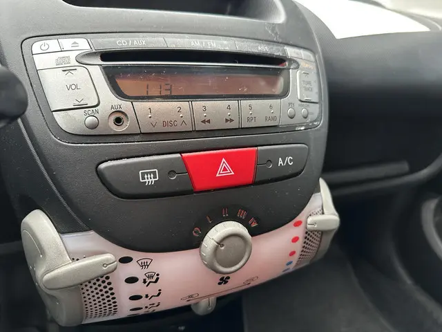 Toyota Aygo 1.0 VVT-i Comfort 2013 Benzine 17