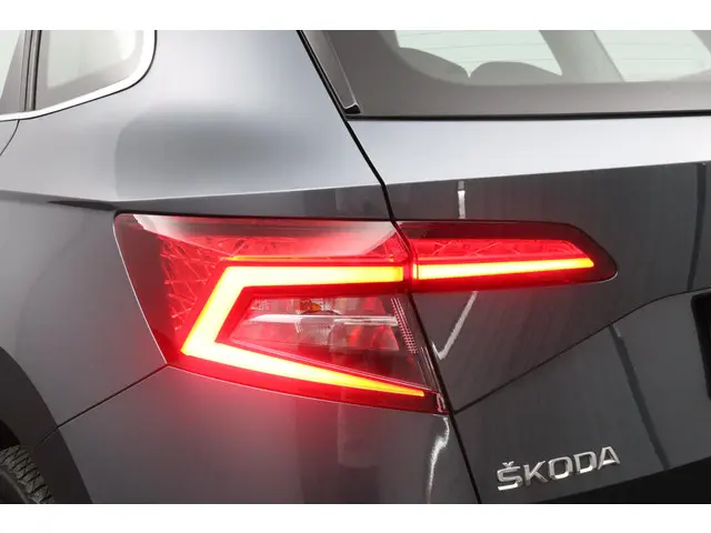 Škoda Karoq 1.5 TSI ACT Style Business 2019 Benzine 45