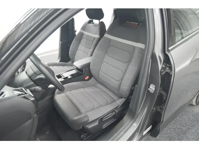 Citroën ë-C4 Feel Pack 50 kWh 2023 Elektrisch 32