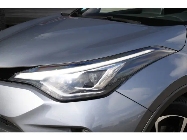 Toyota C-HR 1.8 Hybrid Style 2021 Hybride Benzine 4