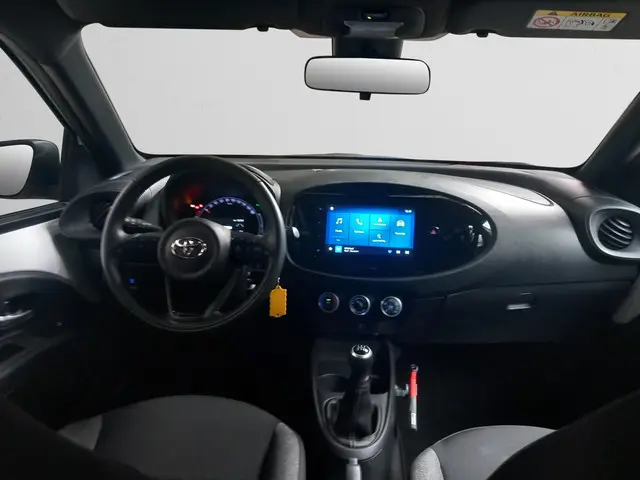 Toyota Aygo X 1.0 VVT-i MT Play Limited 2024 Benzine 4