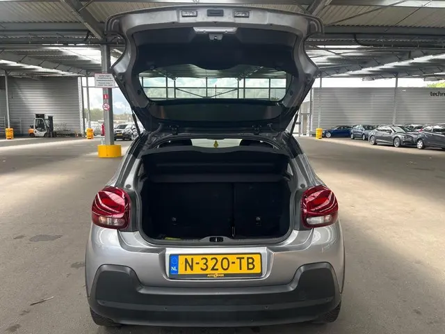 Citroën C3 1.2 PureTech C-Series 2021 Benzine 6