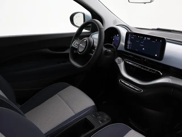 Fiat 500e 42 kWh Aut. *CELESTIAL BLUE* 2021 Elektrisch 4