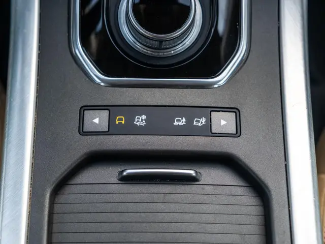 Land Rover Range Rover Evoque 2.0 Si4 HSE 2015 Benzine 50