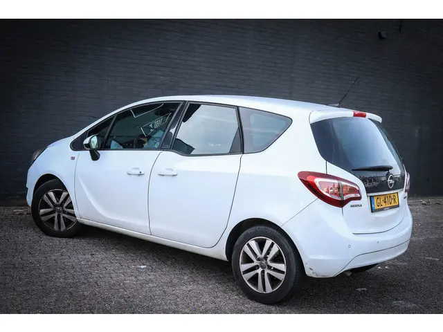 Opel Meriva 1.4 Turbo Business+ 2015 Benzine 2