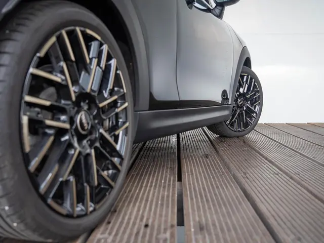 MINI 3-Deurs C 2025 Benzine 19