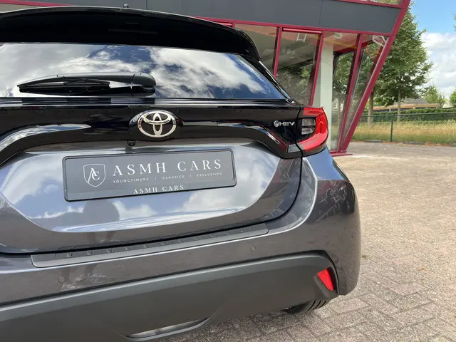 Toyota Yaris 1.5 Hybrid 115 Dynamic 2025 Hybride Benzine 5