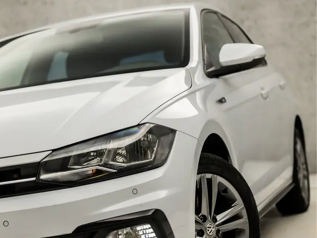 Volkswagen Polo 1.0 TSI R-Line Sport 2018 Benzine 11