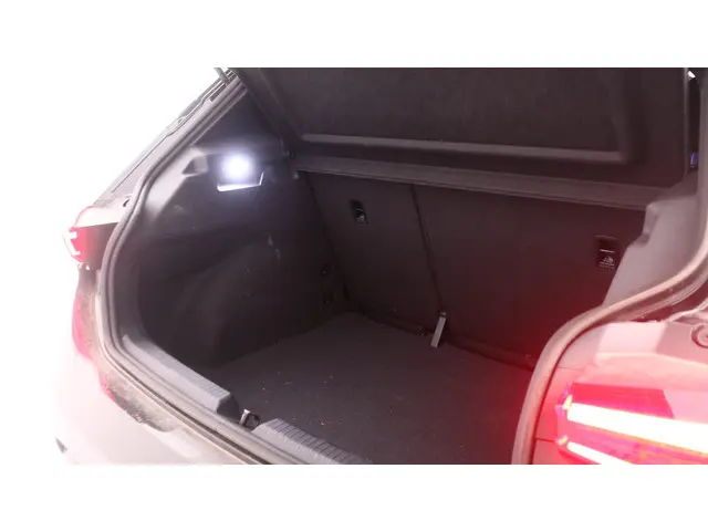 CUPRA Born Business 59 kWh / 2024 Elektrisch 32