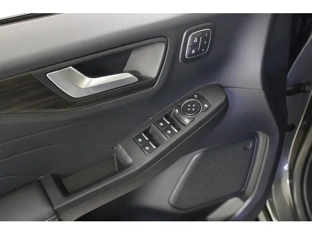 Ford Kuga 2.5 PHEV Vignale 2023 Hybride Benzine 19