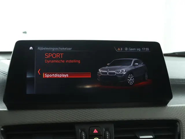 BMW X2 xDrive20i High Executive 2021 Benzine 52