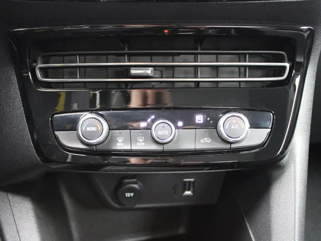 Opel Mokka 1.2 Turbo Elegance 2023 Benzine 16