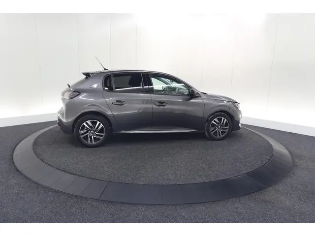 Peugeot 208 PureTech 100 Allure Pack 2023 Benzine 9