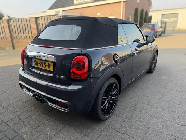 MINI Cooper S Cabrio Mini 2.0 JCW 2017 Benzine 9